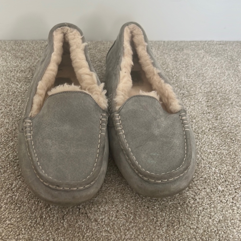 UGG Slip On’s Slippers
